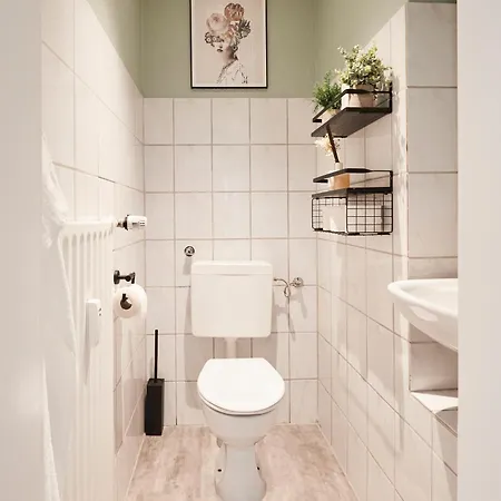 Olive - 3x Kingsize Bedrooms - Free Parking