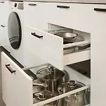 Olive - 3x Kingsize Bedrooms - Free Parking