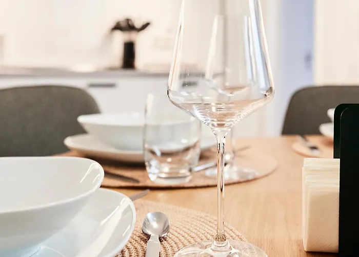 Lejlighed Olive - 3x Kingsize Bedrooms - Free Parking